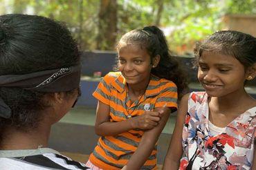 Salani konnte mit verbundenen Augen andere Mädchen wiedererkennen