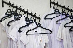 Die Schuluniformen der Mädchen