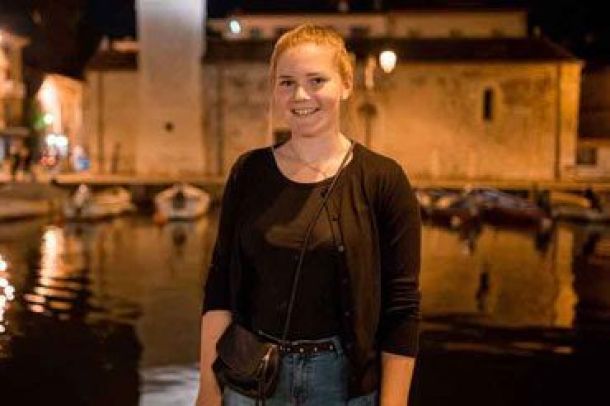 Freiwillige Nina Raab