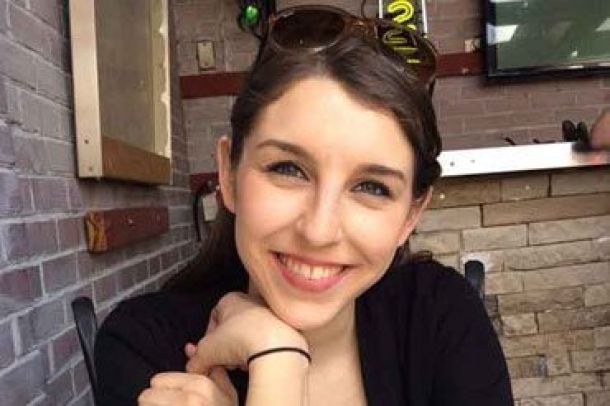 Freiwillige Louisa Charmak